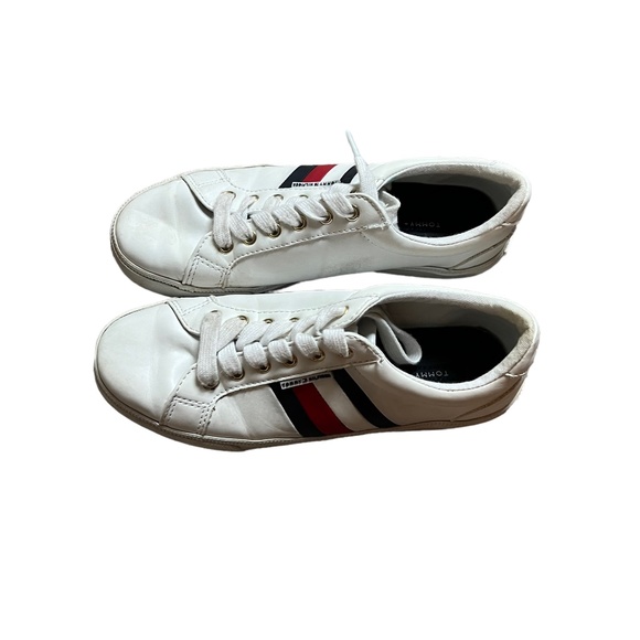 Tommy Hilfiger Women 6M Leather Sole Tennis Shoes - Picture 3 of 3